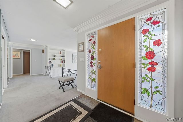 205 Troy Del Way, Amherst, NY 14221