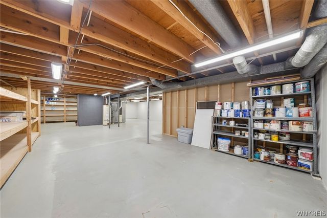 205 Troy Del Way, Amherst, NY 14221