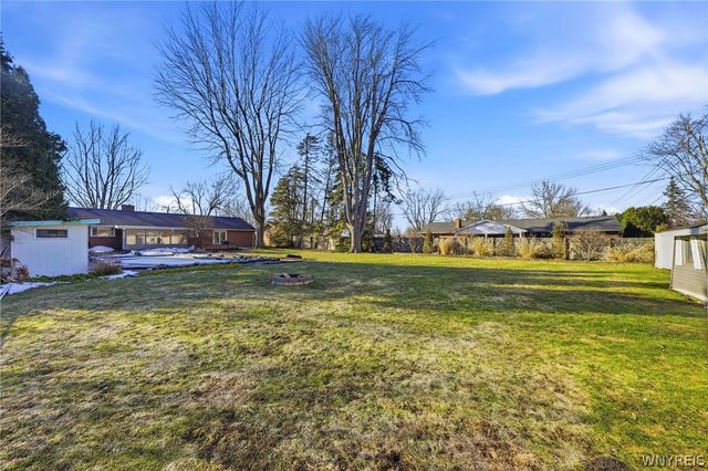 205 Troy Del Way, Amherst, NY 14221