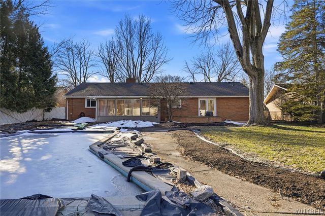 205 Troy Del Way, Amherst, NY 14221