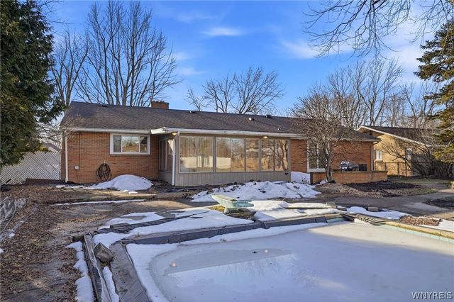 205 Troy Del Way, Amherst, NY 14221