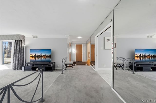 205 Troy Del Way, Amherst, NY 14221