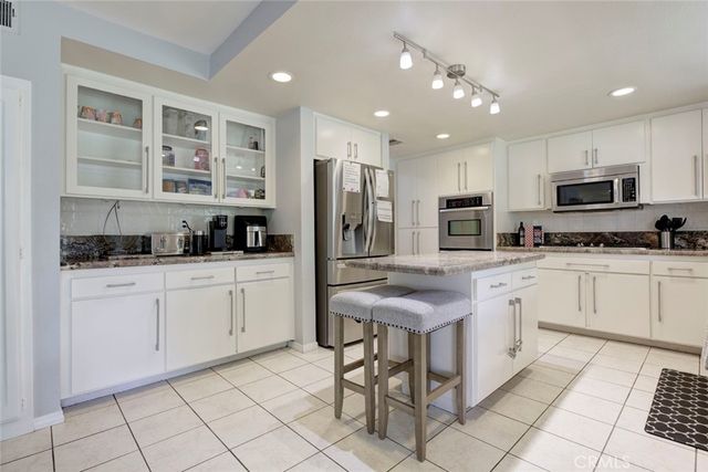10437 Sunnybrae, Chatsworth, CA 91311