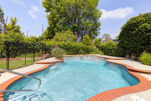 10437 Sunnybrae, Chatsworth, CA 91311
