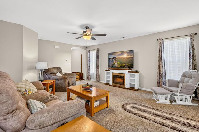 4932 Crestbrook Drive, Lockbourne, OH 43137