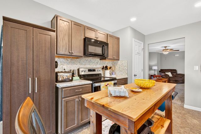 4932 Crestbrook Drive, Lockbourne, OH 43137