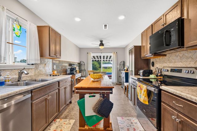 4932 Crestbrook Drive, Lockbourne, OH 43137
