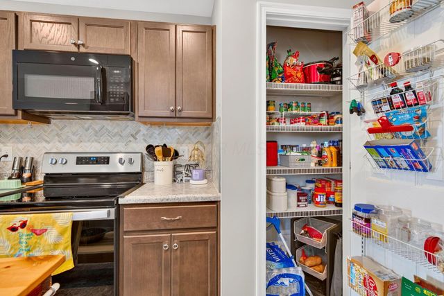 4932 Crestbrook Drive, Lockbourne, OH 43137