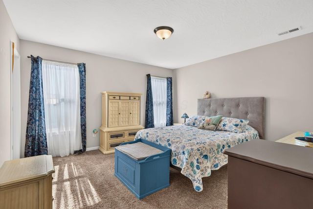 4932 Crestbrook Drive, Lockbourne, OH 43137