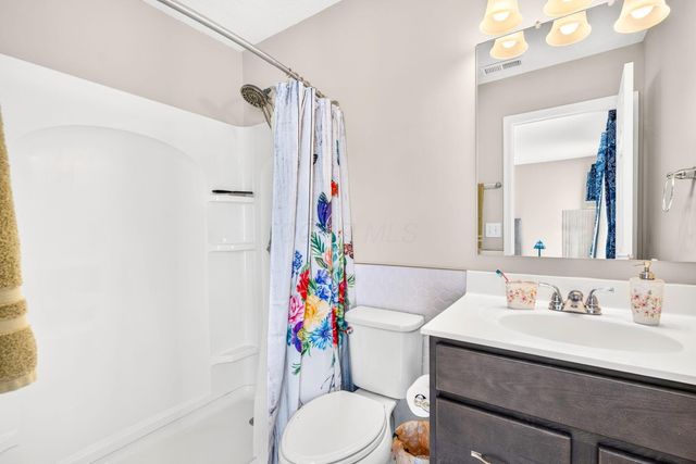 4932 Crestbrook Drive, Lockbourne, OH 43137