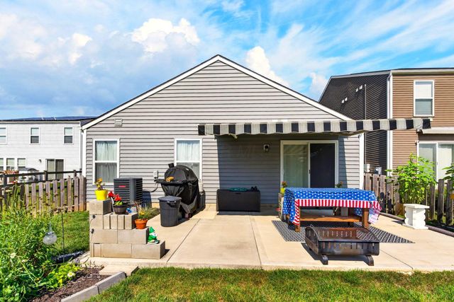 4932 Crestbrook Drive, Lockbourne, OH 43137