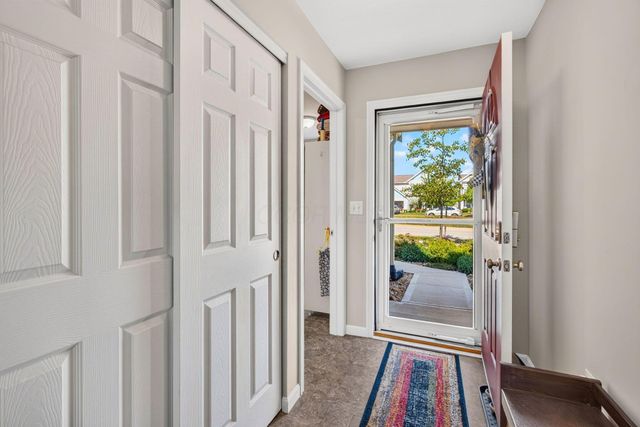 4932 Crestbrook Drive, Lockbourne, OH 43137