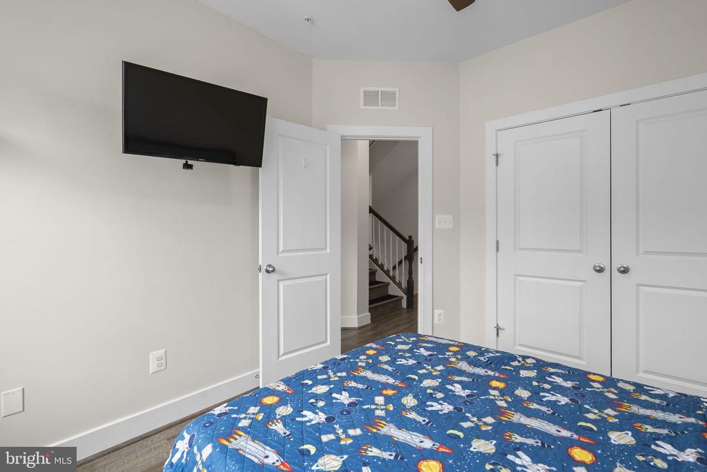 Image 19 of property listing at 2539 BUCKTHORN DR, Gambrills, MD 21054