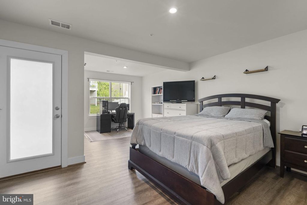 Image 20 of property listing at 2539 BUCKTHORN DR, Gambrills, MD 21054