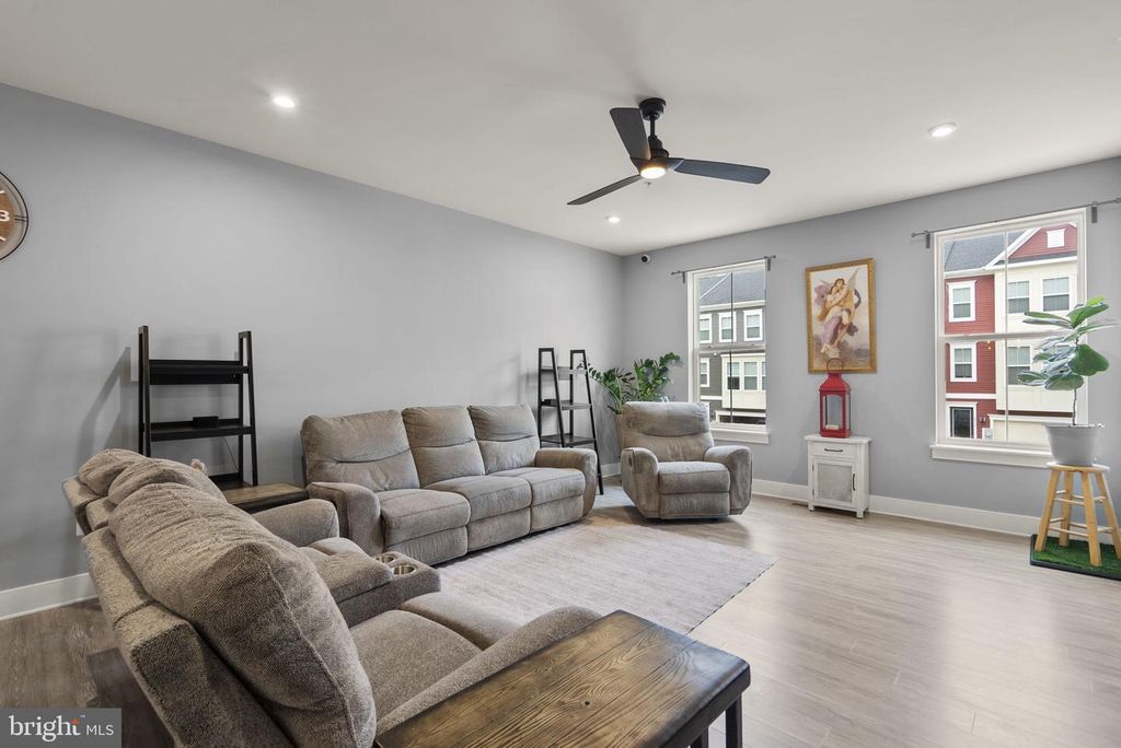 Image 3 of property listing at 2539 BUCKTHORN DR, Gambrills, MD 21054