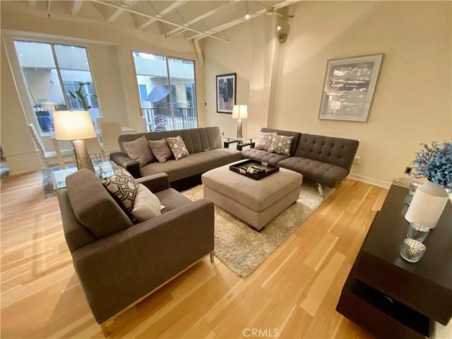 312 W 5th Street 1011, Los Angeles, CA 90013