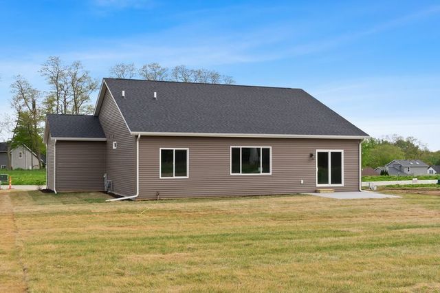 4743 WILLOW Circle, Davenport, IA 52806