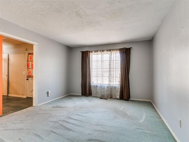 6304 Lansbrook Lane, Oklahoma City, OK 73132