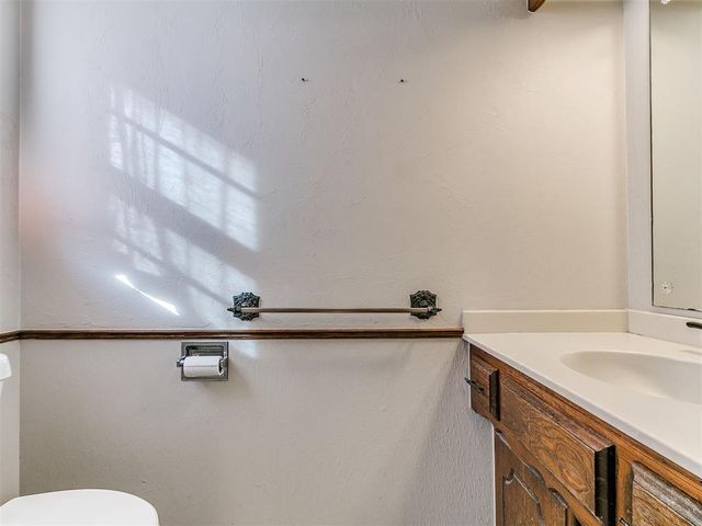 6304 Lansbrook Lane, Oklahoma City, OK 73132