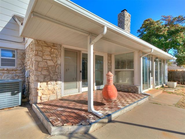 6304 Lansbrook Lane, Oklahoma City, OK 73132