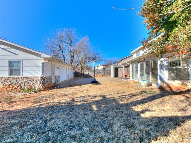 6304 Lansbrook Lane, Oklahoma City, OK 73132