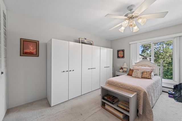 4045 Hodgson Road 317, Shoreview, MN 55126