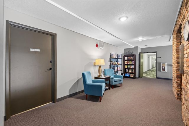 4045 Hodgson Road 317, Shoreview, MN 55126