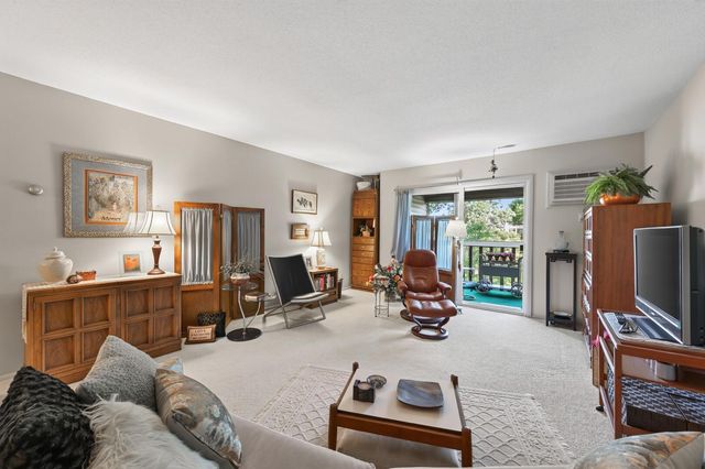 4045 Hodgson Road 317, Shoreview, MN 55126