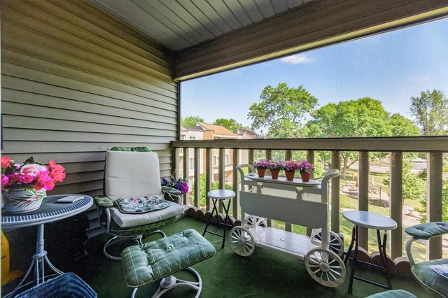 4045 Hodgson Road 317, Shoreview, MN 55126