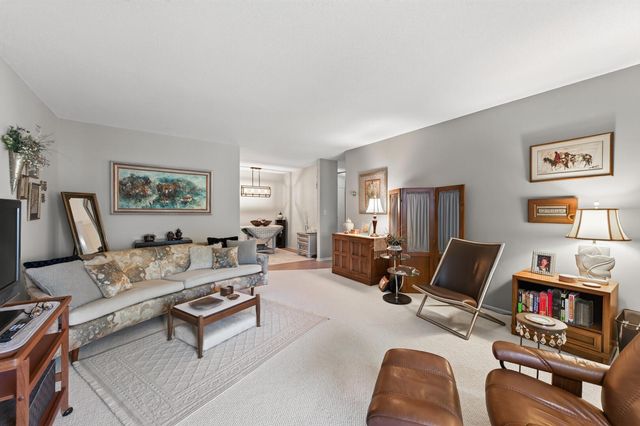 4045 Hodgson Road 317, Shoreview, MN 55126