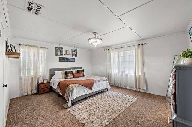 725 W BLAIR ST, Mineola, TX 75773