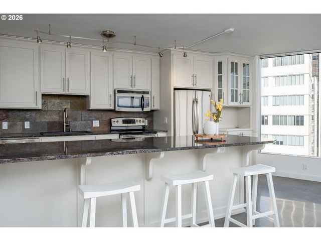 1500 Sw 5TH Ave 703, Portland, OR 97201