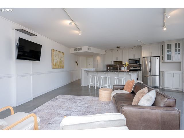 1500 Sw 5TH Ave 703, Portland, OR 97201