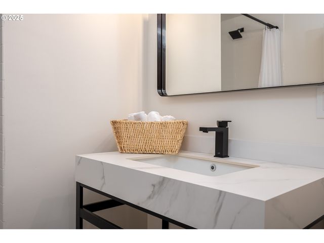 1500 Sw 5TH Ave 703, Portland, OR 97201