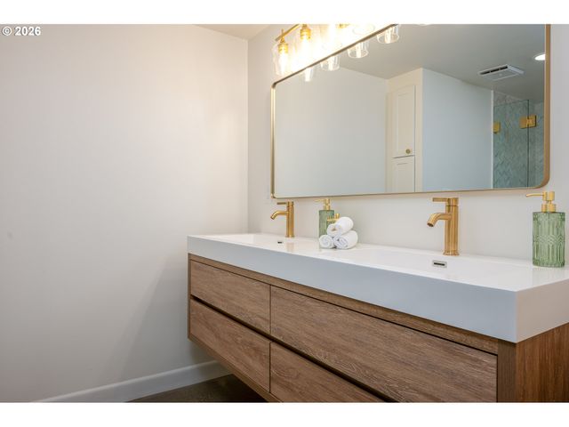 1500 Sw 5TH Ave 703, Portland, OR 97201