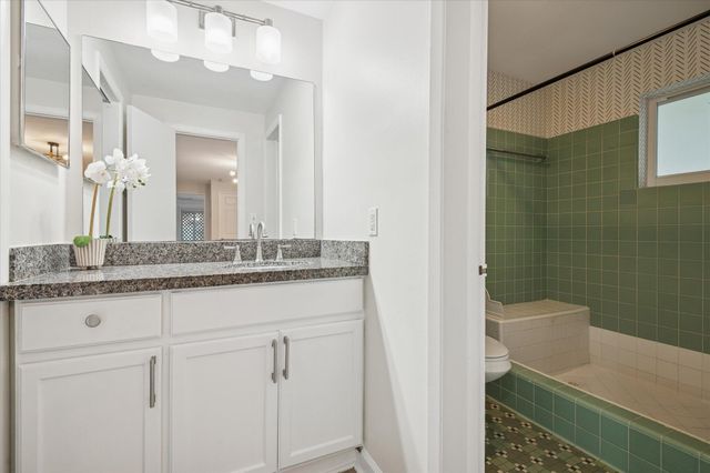 1123 NE 14TH Avenue 1, Fort Lauderdale, FL 33304