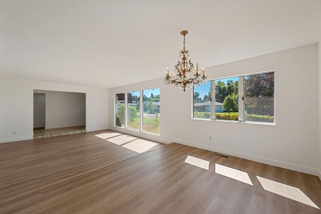 1005 Friars Ct, Carmichael, CA 95608
