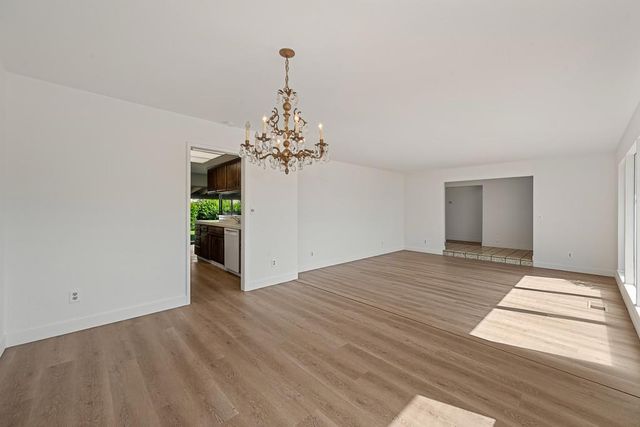 1005 Friars Ct, Carmichael, CA 95608