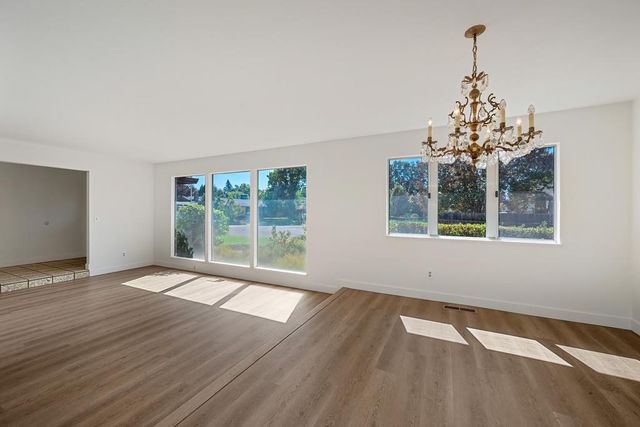 1005 Friars Ct, Carmichael, CA 95608
