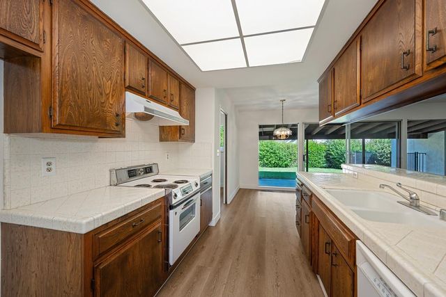 1005 Friars Ct, Carmichael, CA 95608