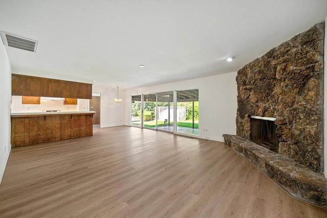 1005 Friars Ct, Carmichael, CA 95608