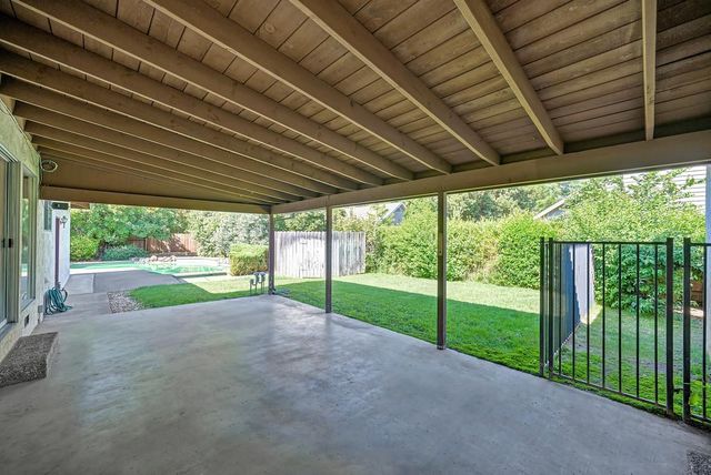 1005 Friars Ct, Carmichael, CA 95608