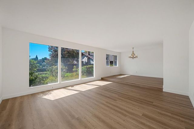 1005 Friars Ct, Carmichael, CA 95608