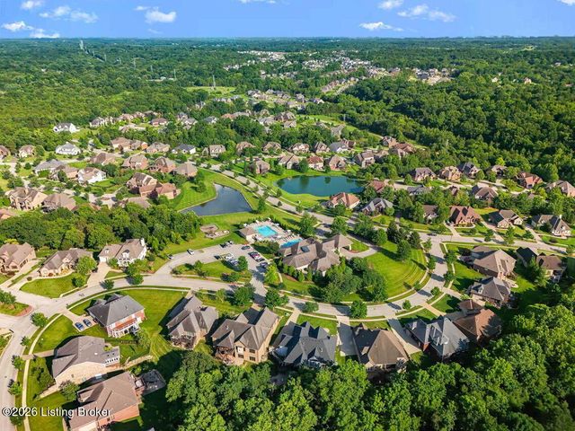 17400 Shakes Creek Dr, Fisherville, KY 40023