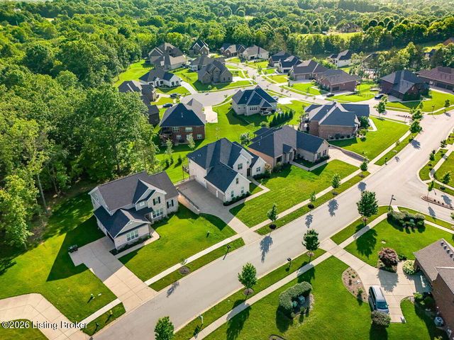 17400 Shakes Creek Dr, Fisherville, KY 40023