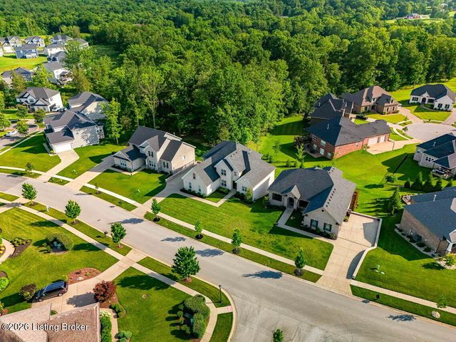 17400 Shakes Creek Dr, Fisherville, KY 40023