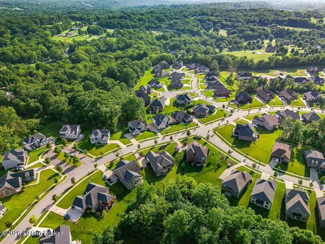 17400 Shakes Creek Dr, Fisherville, KY 40023