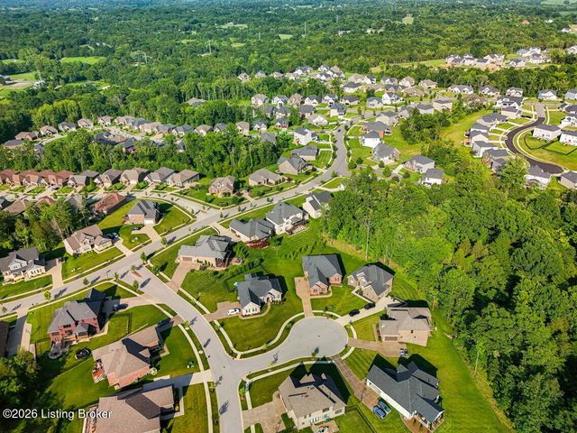 17400 Shakes Creek Dr, Fisherville, KY 40023