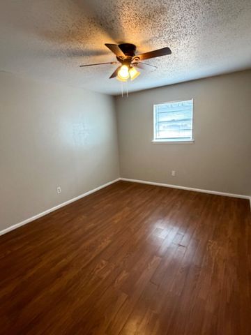 3211 35th Street, E, Lubbock, TX 79413