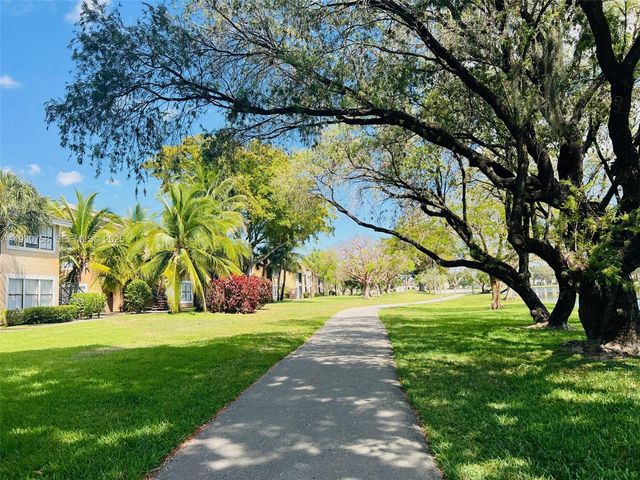 10670 SW 156th Pl 304, Miami, FL 33196